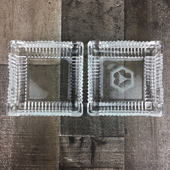 Vintage Glass Vanity Dish Glass Trinket Box - Picture 4 of 8